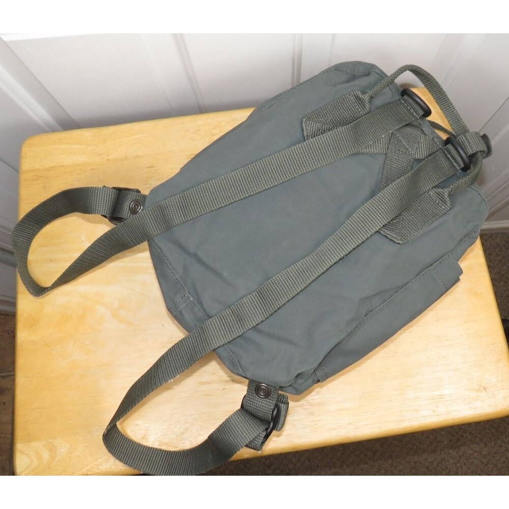 Fjallraven Kanken Mini Backpack in 'Super Grey' RN132546 - 23561 - Picture 4 of 8